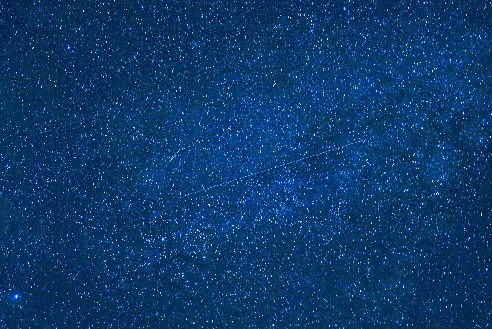 夜空に浮かぶ星たち